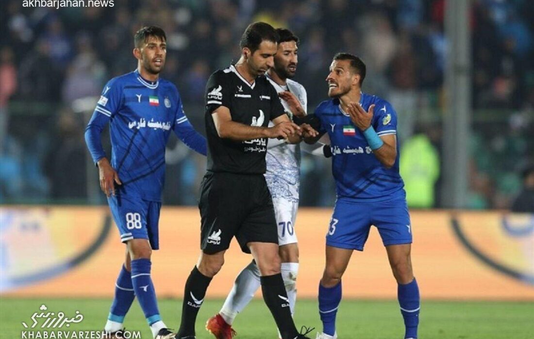 بازگشت داور خبرساز پس از ۴ ماه دوری از میادین