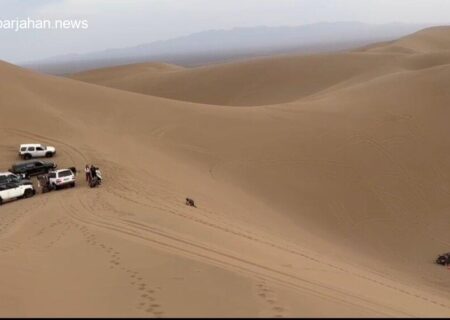 انتقال جوان 25 ساله مصدوم از کویر مرنجاب با بالگرد؛ حادثه دوباره تکرار شد