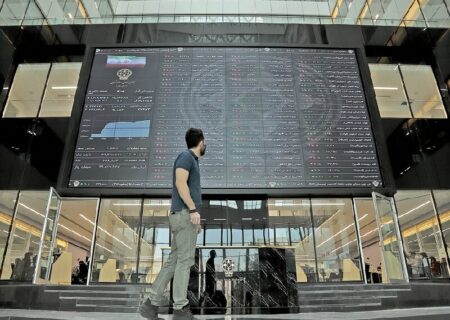 بورس امروز هم ناامید کرد؛ افت ۲۶ هزار و ۷۸۶ واحدی شاخص