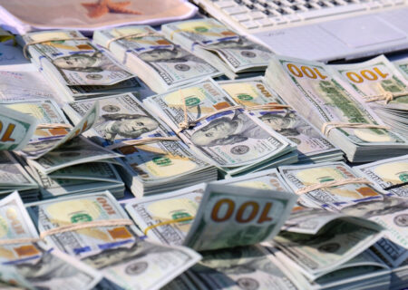 تازه‌ترین نرخ دلار، یورو و درهم در معاملات ارزی؛ ثبات دلار توافقی تداوم یافت