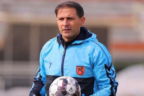 رحمان احمدی: هرگز ندیدهام قلعهنویی از عملکرد تیمش انتقاد کند!