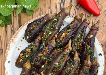 ۵ خاصیت شگفت‌انگیز ترشی بادمجان؛ روش تهیه چاشنی پاییزی لذیذ و وسوسه‌انگیز