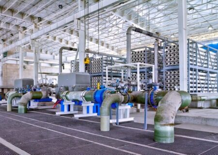 بهره‌برداری از فاز دوم آبشیرین‌کن یک میلیون مترمکعبی بندرعباس آغاز شد