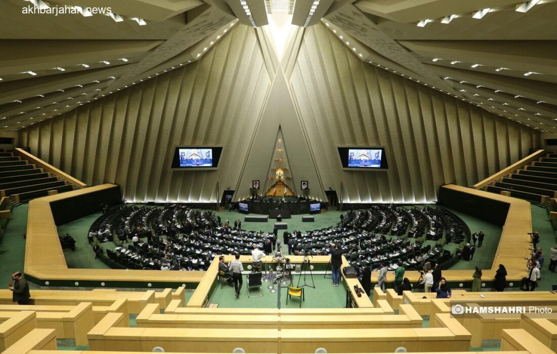 درخواست نماینده از اژه‌ای: خاتمی، روحانی و ژنرال کاغذی را محاکمه کنید!