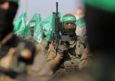 آیا حماس سلاح‌هایش را تحویل داد؟ + جزئیات و واکنش‌ها