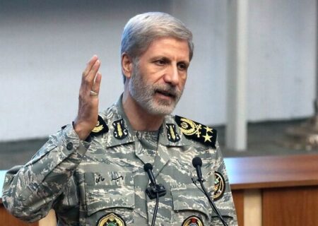 تلاش برای القای نقش نظام جمهوری اسلامی در تحریم‌ها و جنگ 8 ساله