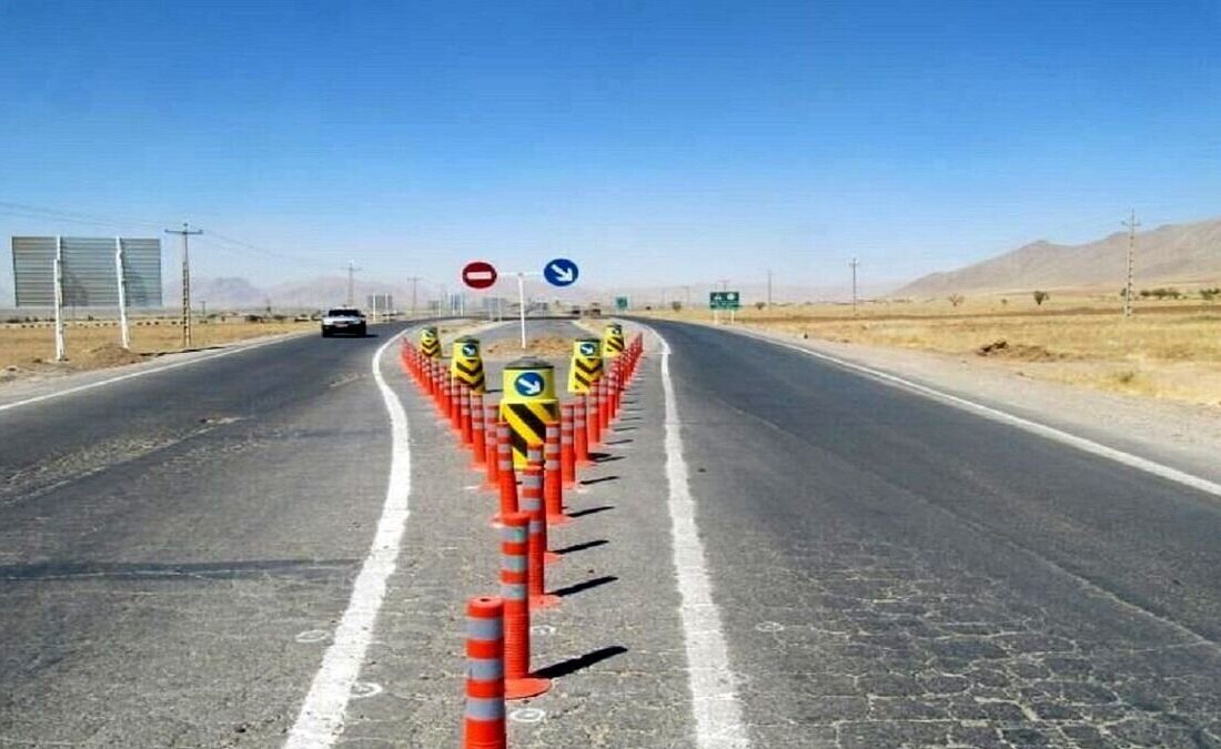 اصلاح نقاط پرتصادف در جاده گرمسار-سمنان