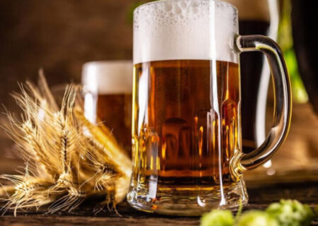 ماءالشعیر غیرالکلی: نوشیدنی مفید یا مضر برای کبد چرب؟ | بررسی میزان الکل در نوشیدنی‌های بدون الکل