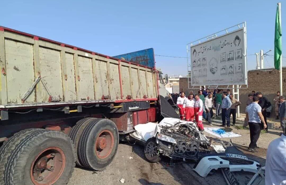 جان باختن 5 نفر از پرسنل بهداشت در سانحه دلخراش؛ تصادف وحشتناک پژو با کامیون