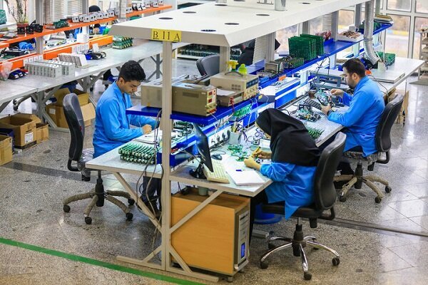 تجلیل از فعالان برتر تامین مالی فناوری و نوآوری با اهدای ۲۰ تندیس