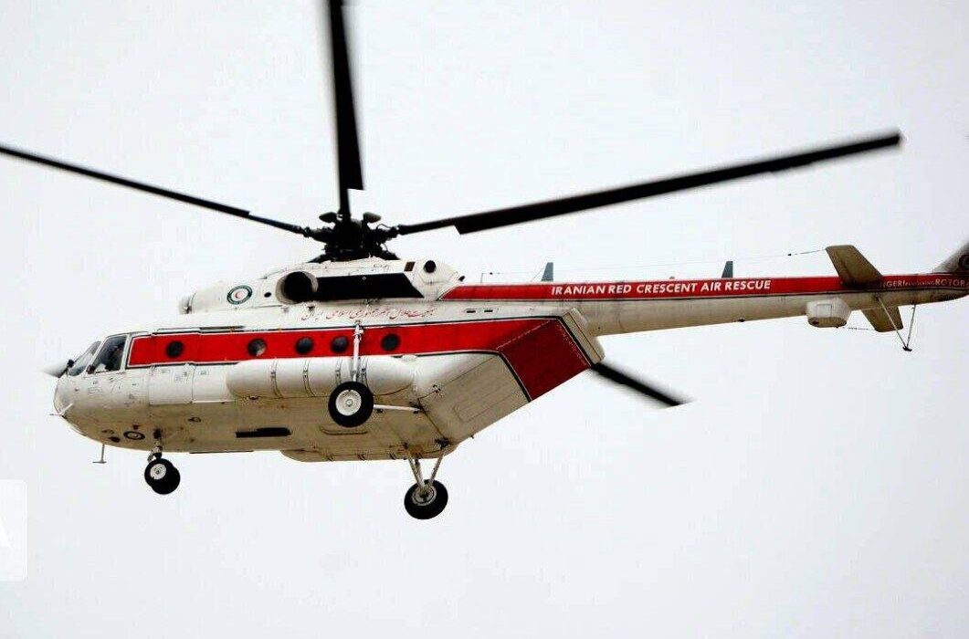 تعداد تیم‌های اعزامی به محل سقوط بالگرد در اشترانکوه افزایش یافت