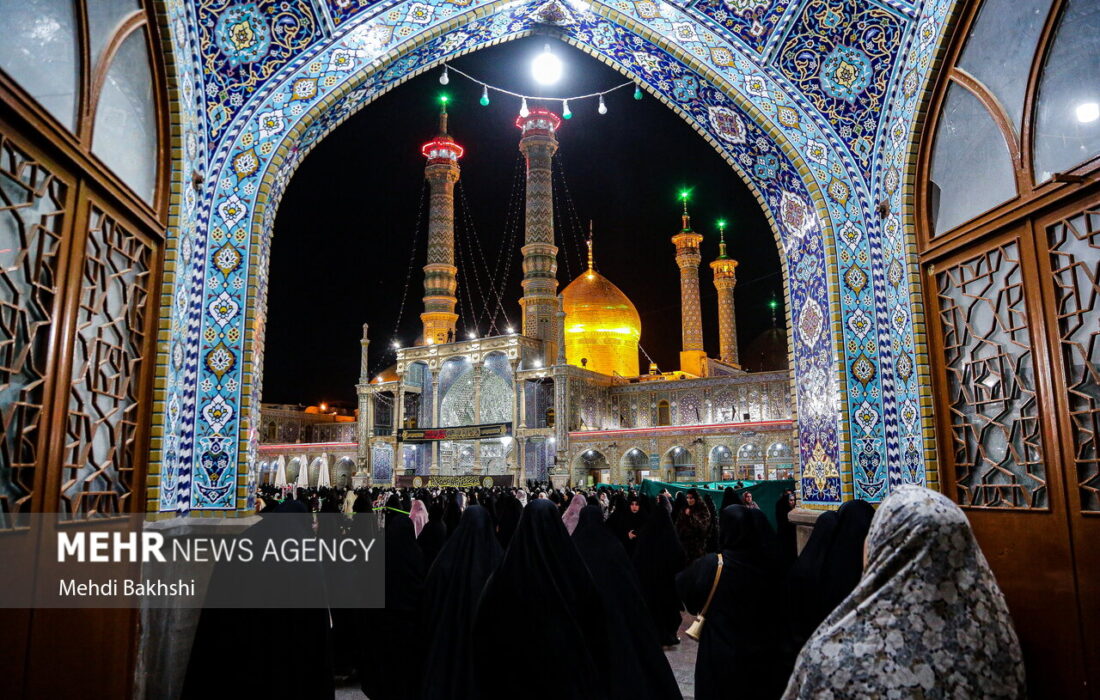 حال و هوای معنوی حرم حضرت معصومه (س) در شب رحلت پیامبر اکرم (ص)