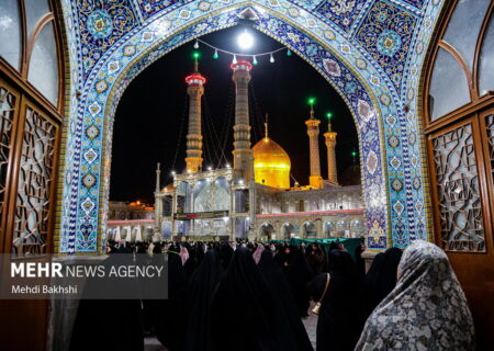 حال و هوای معنوی حرم حضرت معصومه (س) در شب رحلت پیامبر اکرم (ص)