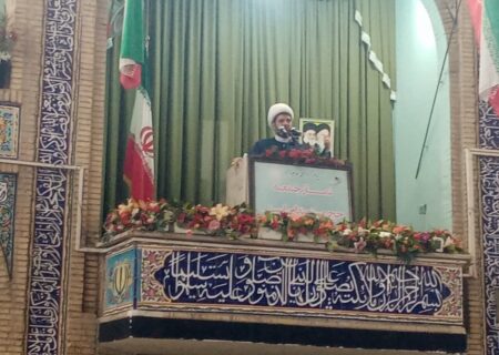 امام جمعه کازرون: نیروی انتظامی، رکن اصلی امنیت ایران است