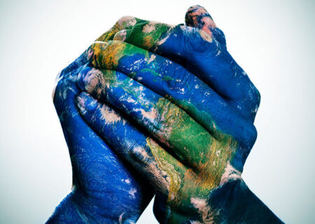 جهانی شدن: تیغ دولبه‌ای که سود بر وفاداری ملی ارجحیت می‌یابد