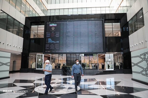 رونق معاملات در بورس کالا: خرید و فروش ۳۱۶ هزار تن کالا در تالار صادراتی