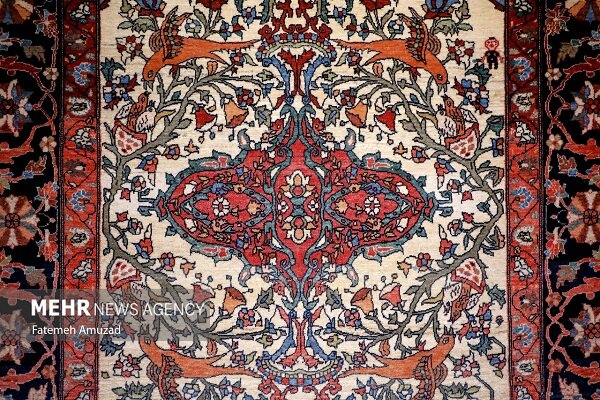 هشدار زنهاری: فرش دستباف فارس در آستانه ثبت جهانی