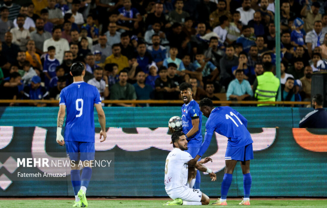 ترکیب کامل استقلال: بدون غایب مقابل چادرملو صفآرایی میکند