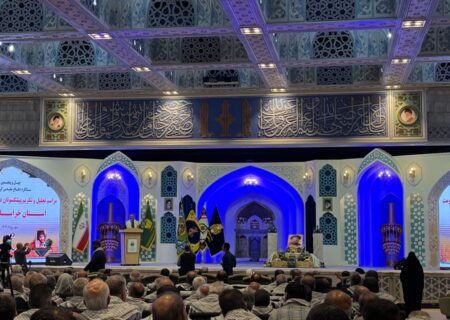 بزرگداشت ۷۰۰ دلاور دفاع مقدس در بارگاه ملکوتی امام رضا (ع)