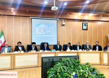 تاکید مسئولان بر لزوم رونق هر چه بیشتر صنعت گردشگری در استان