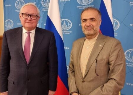 اقدام سه کشور اروپایی در بازگرداندن قطعنامه‌های تحریم، فاقد اعتبار