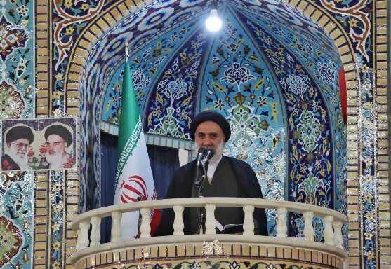 لزوم ارتقای سطح رفاه و آسایش مردم