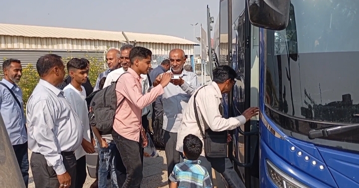 اعزام کاروان ۶۰ نفره خادمیاران رضوی هرمزگان به مشهد مقدس