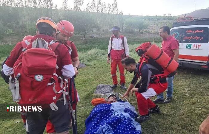 انتقال فوری 2 مصدوم وخیم حادثه بالگرد اشترانکوه به بیمارستان