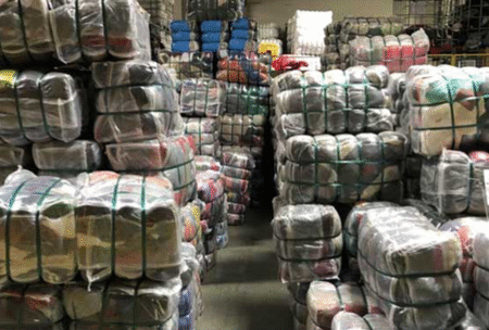 کشف محموله ۴۰۰ تایی پوشاک قاچاق ۲ میلیاردی در شیراز