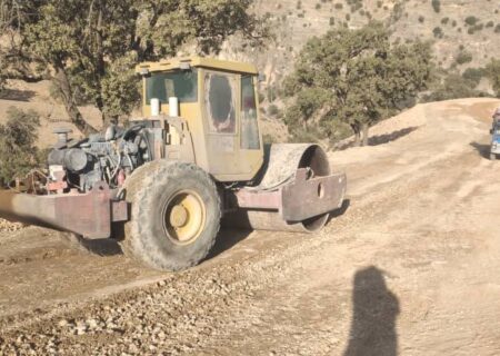 کلید خوردن عملیات بهسازی راه روستایی امامزاده سید محمود
