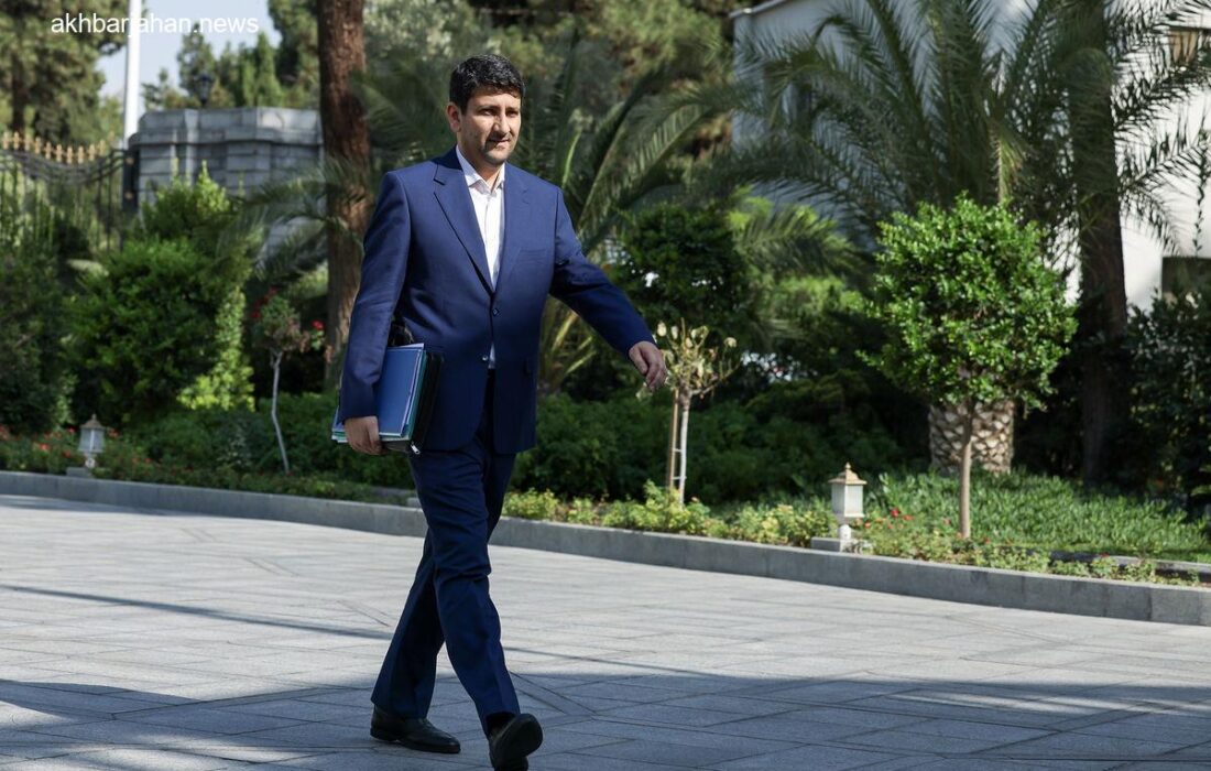 سفر وزیر ارتباطات به استان فارس؛ افتتاح پروژههای توسعهای و نشست با نخبگان