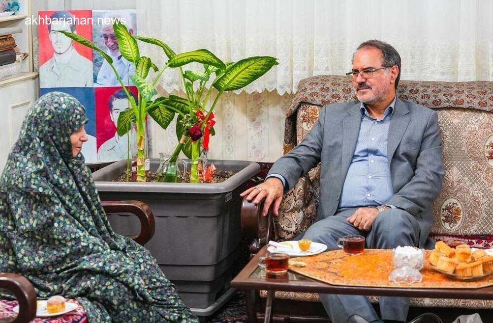 دیدار و دلجویی رئیس سازمان بازرسی کل کشور از مادر شهیدان خالقی پور