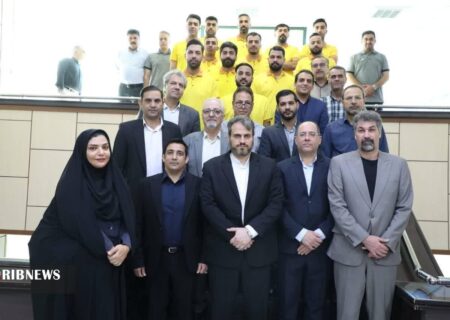 تیم فوتبال نیشکر امیرکبیر عازم مسابقات جهانی کارگری شد