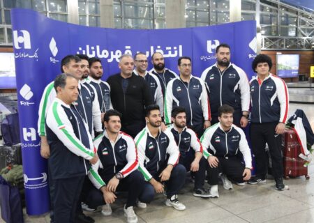 استقبال از قهرمانان؛ تیم ملی وزنه‌برداری با جام به میهن بازگشت