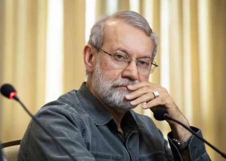 لاریجانی: ارادت محمد کاسبی به ارزش‌های دینی همواره در یادها خواهد ماند