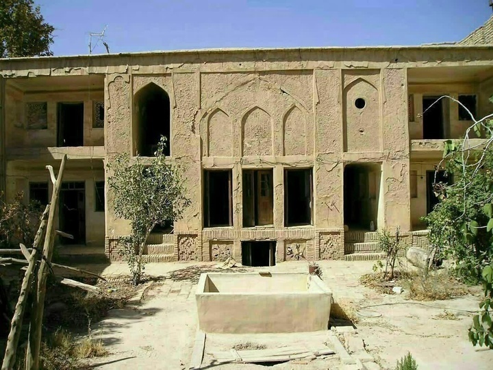 واگذاری ۲ بنای تاریخی در استان سمنان کلید خورد