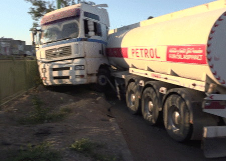 تانکر سوخت در پادگان ارتش همدان مورد تخریب قرار گرفت