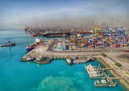 بازدید وزیر اقتصاد از بندر شهید رجایی