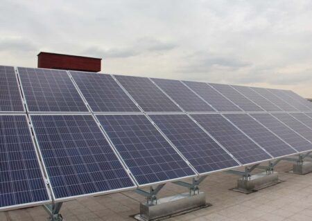 استاندار اصفهان از پیگیری تامین اعتبار طرح‌های انرژی خورشیدی در این استان خبر داد