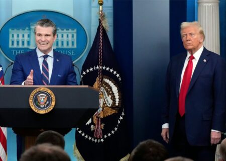 هگست از چراغ سبز برای حمله به کشتی‌ها در آب‌های ونزوئلا خبر داد