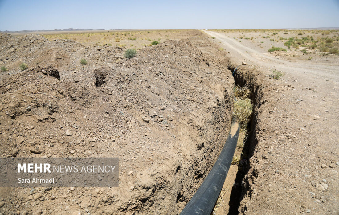 ترمیم شکستگی خط لوله آب در ایستگاه پمپاژ سیاهگل ایوان