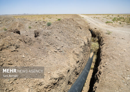 ترمیم شکستگی خط لوله آب در ایستگاه پمپاژ سیاهگل ایوان
