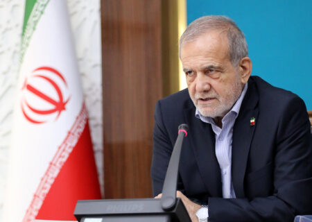 پزشکیان: انتقال صنایع پرمصرف آب به جنوب کشور ضروری است