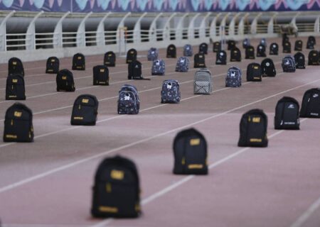 توزیع ۱۲۰۰ بسته مهر رضوی بین دانش‌آموزان نیازمند مازندرانی به همت گرجی