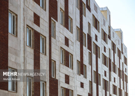 بازدید وزیر راه از پروژه‌های مسکن در بوشهر