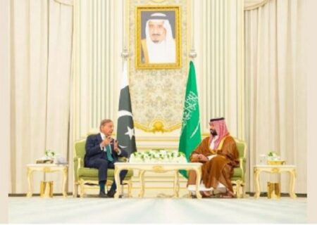 تحولات منطقه؛ همگرایی ریاض و اسلام آباد در سایه توافق امنیتی جدید