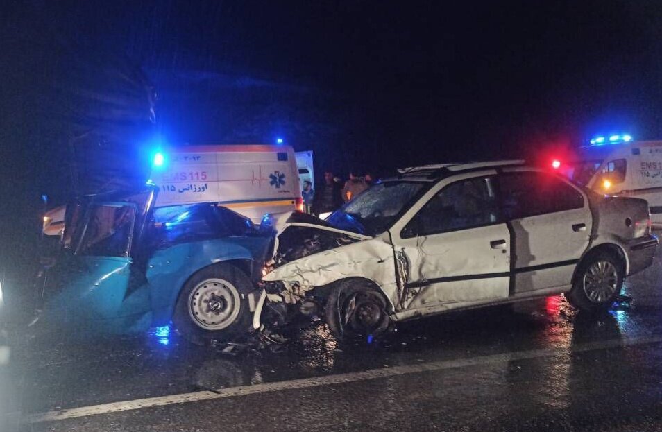 ۸ مصدوم در پی تصادف ۲ خودرو در کاشان از زبان فرزندی پور