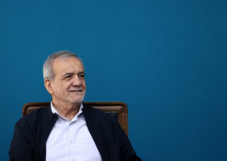 پزشکیان: نباید اجازه دهیم دانش‌آموزان در محیط‌های غیراستاندارد تحصیل کنند