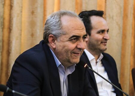 سرمست: تقویت تاب‌آوری اقتصادی، راهکار مقابله با تحریم‌های بازگشته