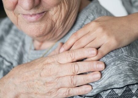 راهکارهای پیشگیری از زخم بستر و کاهش افسردگی در سالمندان